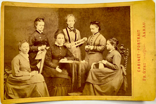 1870 s Cabinet Photo, Groupe de Brodeuses et couturières,